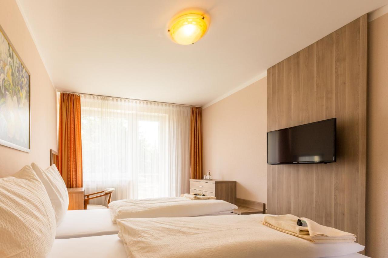 Bed & Breakfast Hotel Perla Nové Mesto nad Váhom Dış mekan fotoğraf