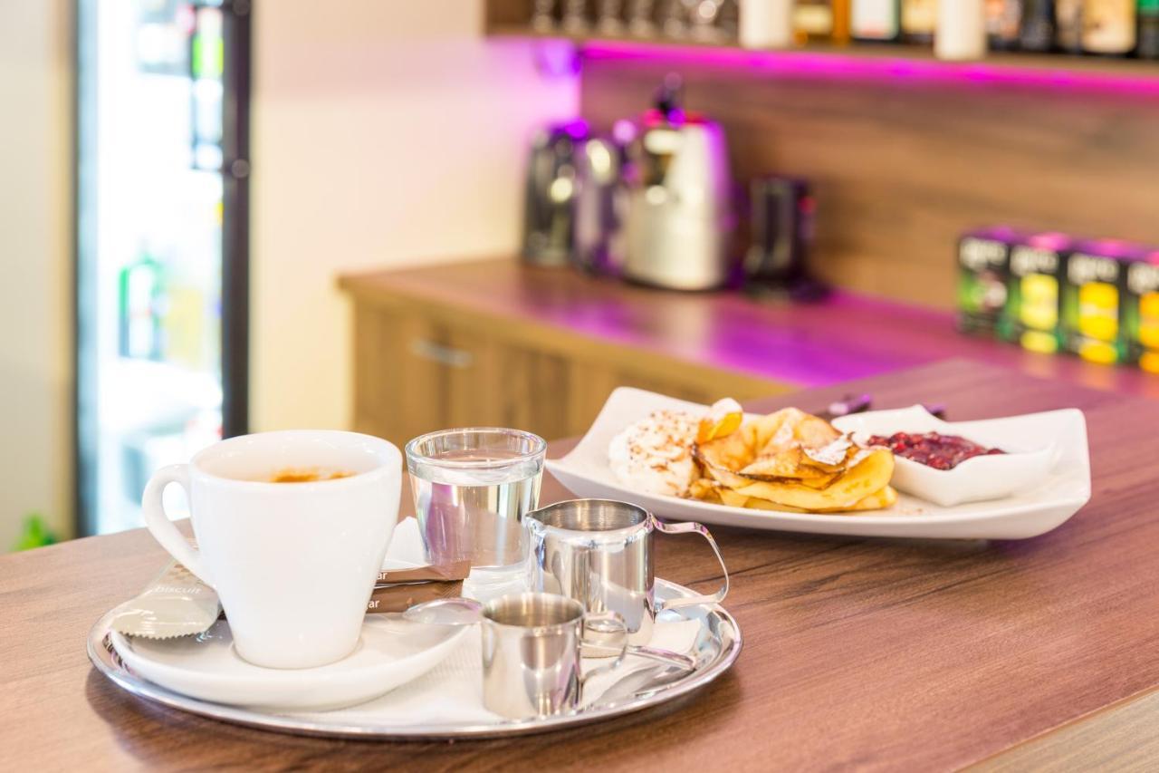 Bed & Breakfast Hotel Perla Nové Mesto nad Váhom Dış mekan fotoğraf