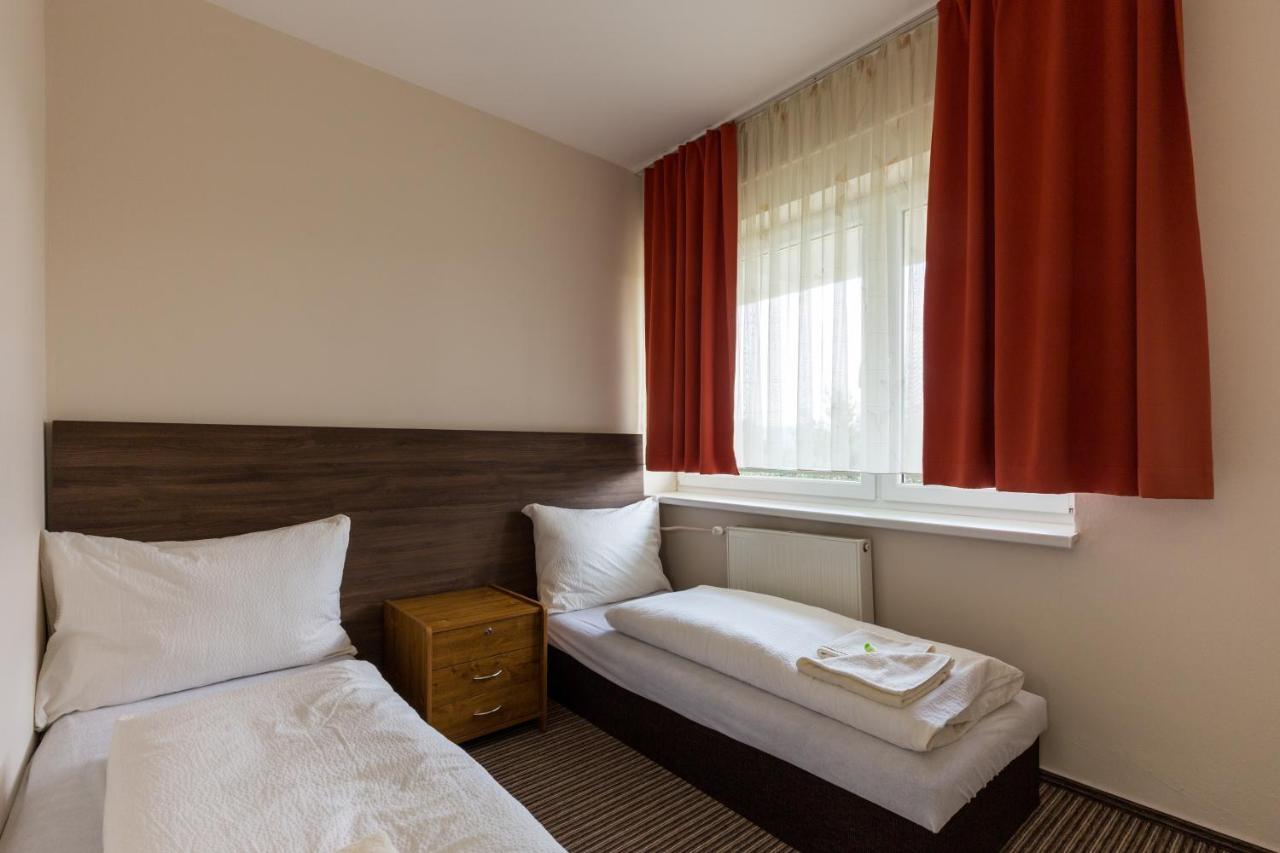 Bed & Breakfast Hotel Perla Nové Mesto nad Váhom Dış mekan fotoğraf