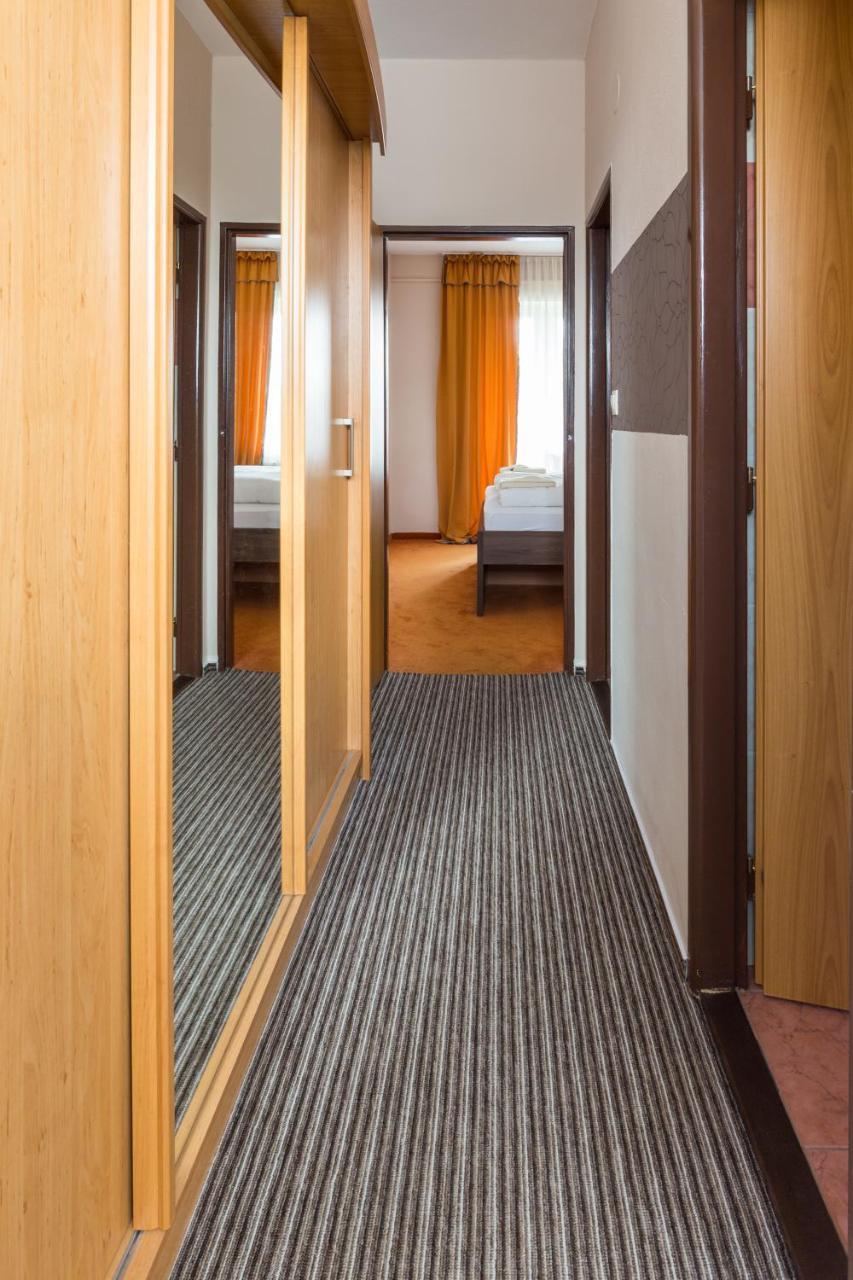 Bed & Breakfast Hotel Perla Nové Mesto nad Váhom Dış mekan fotoğraf